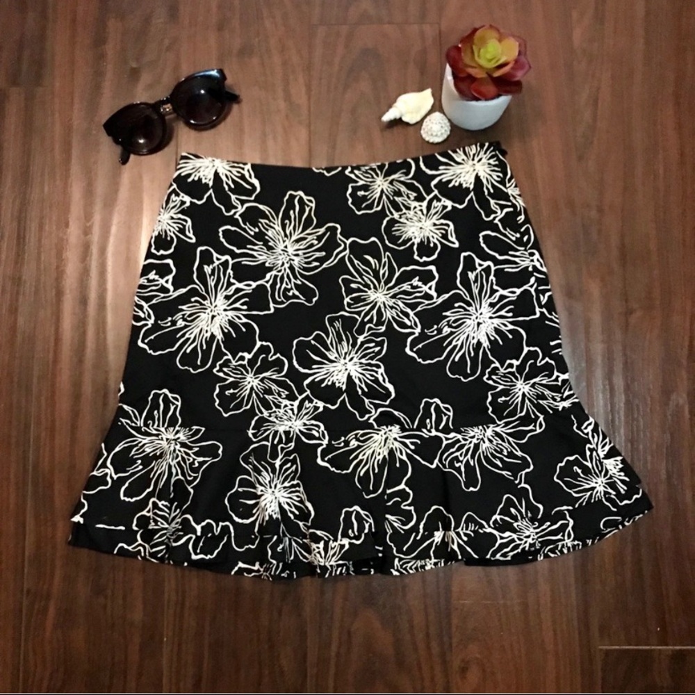 White House Black Market Floral Ruffle Skirt